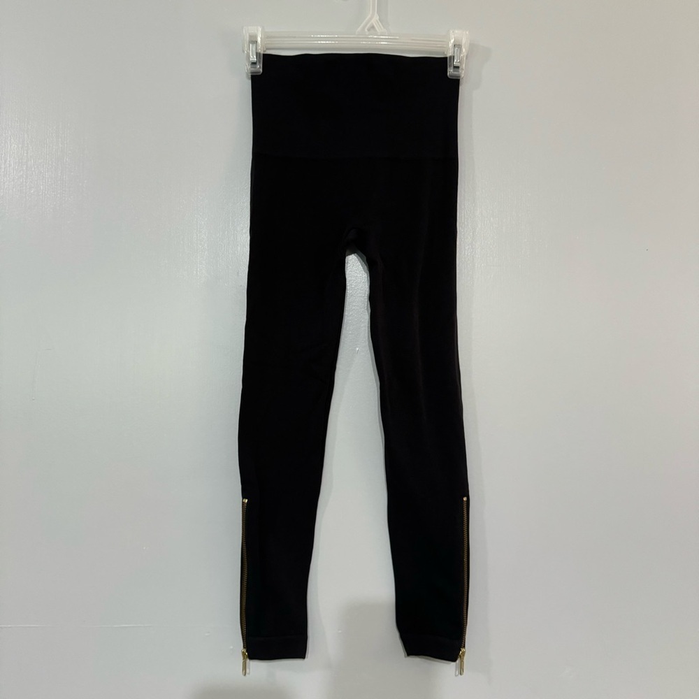 SPANX Black Leggings Pants Size‎ Small with Ankle Zipper